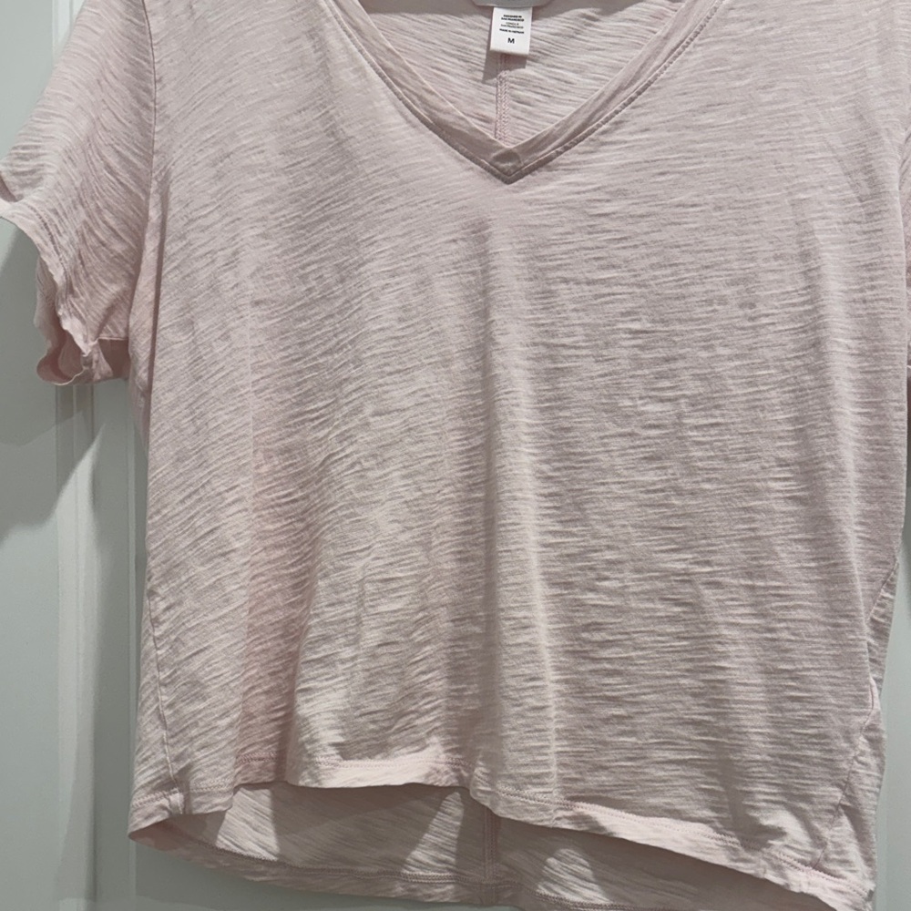 Athleta Soft Pink V-Neck Short Sleeve Cropped Tee - Picture 3 of 4
